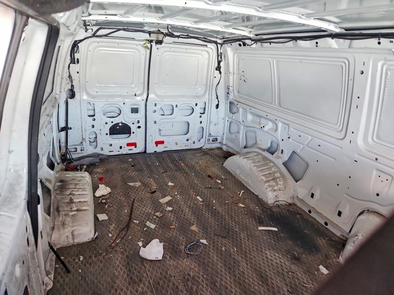 FORD ECONOLINE 2013 — 11
