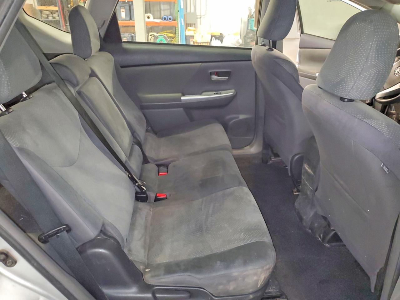 TOYOTA PRIUS V 2012 — 12