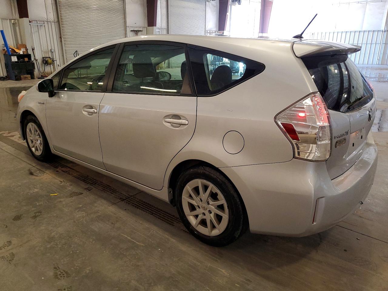 TOYOTA PRIUS V 2012 — 3