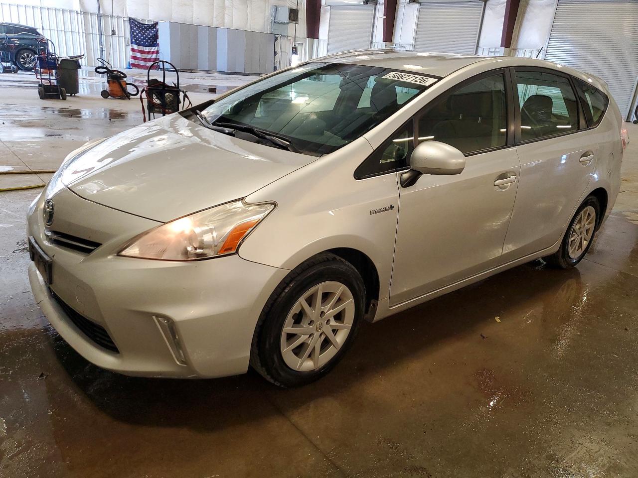 TOYOTA PRIUS V 2012 — 2