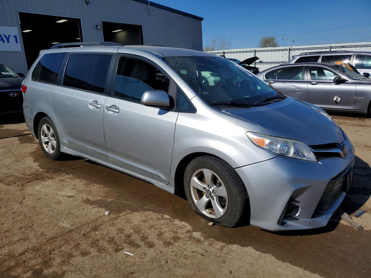 TOYOTA SIENNA 2020 — 5