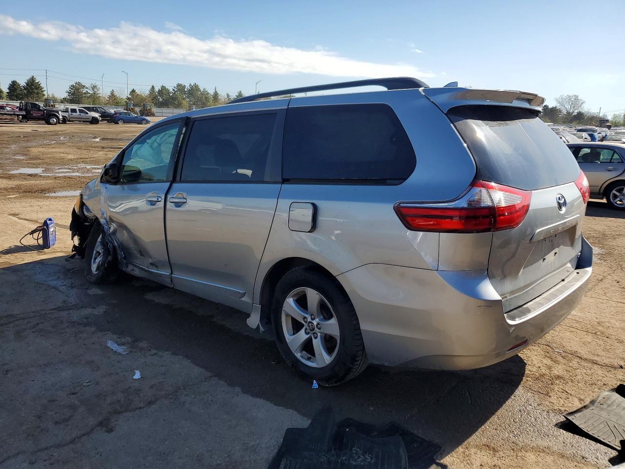 TOYOTA SIENNA 2020 — 3