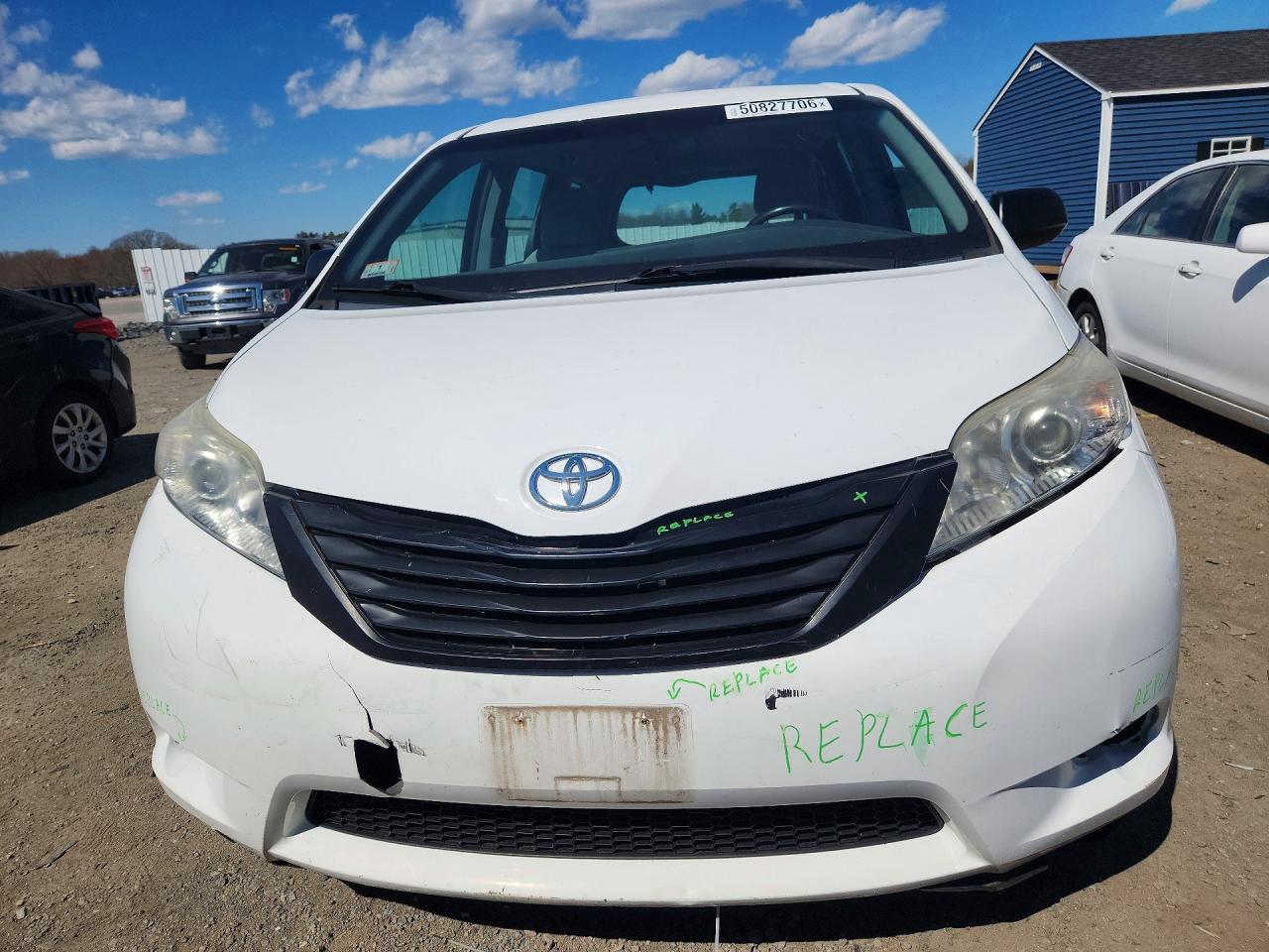 TOYOTA SIENNA 2017 — 6
