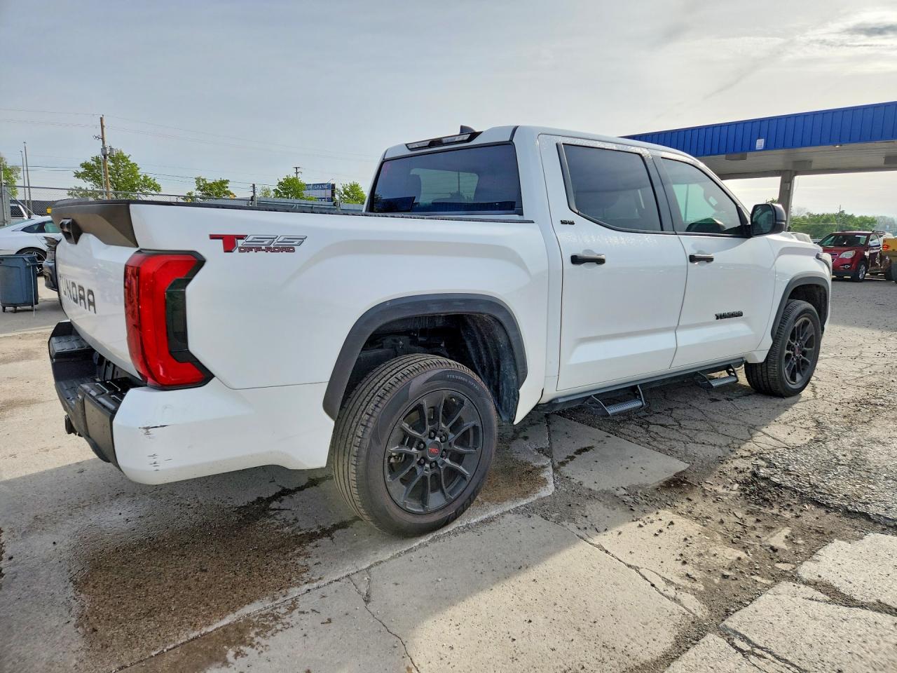 TOYOTA TUNDRA 2023 — 4