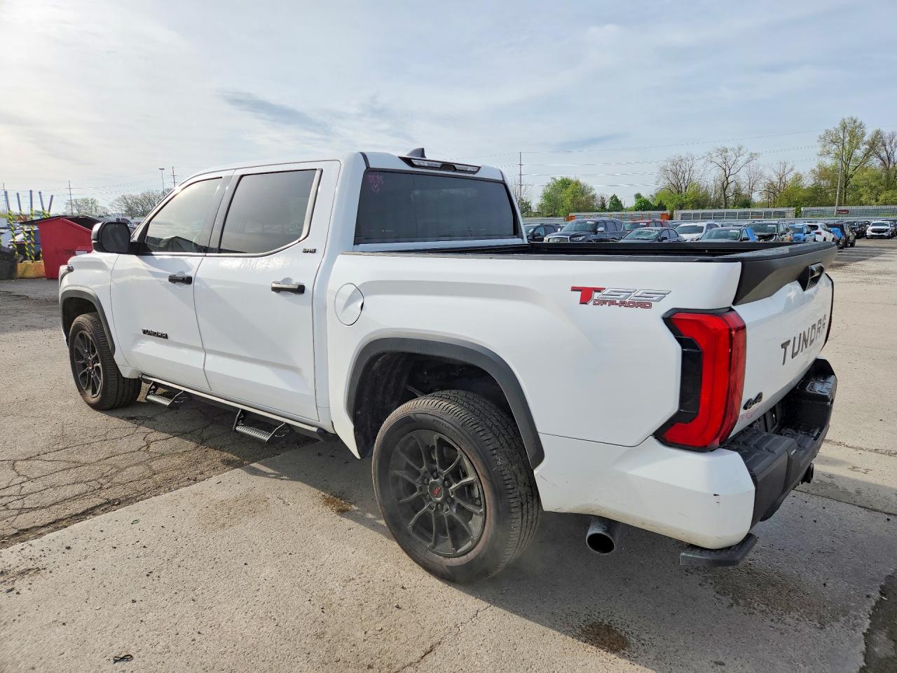 TOYOTA TUNDRA 2023 — 3