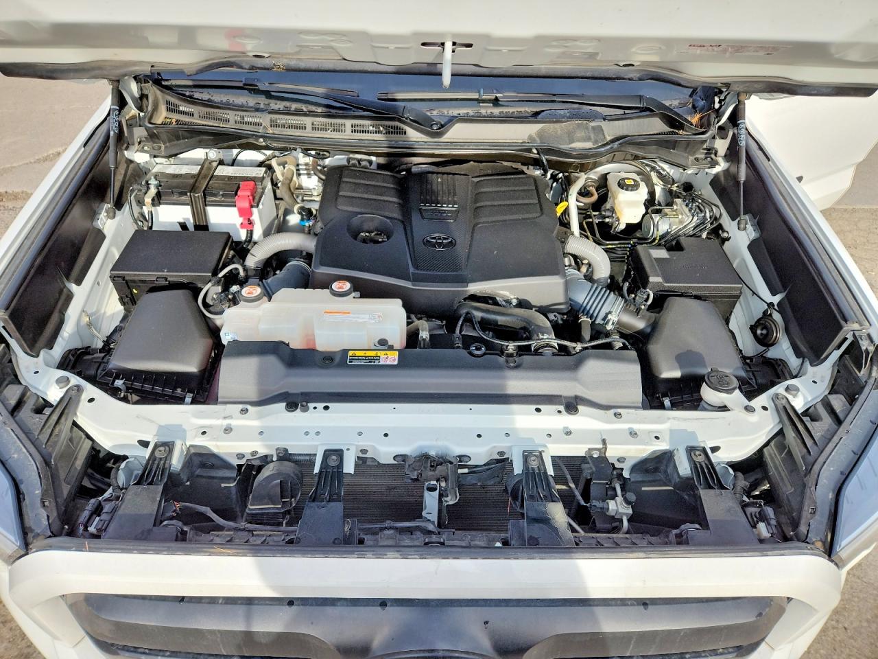 TOYOTA TUNDRA 2023 — 12