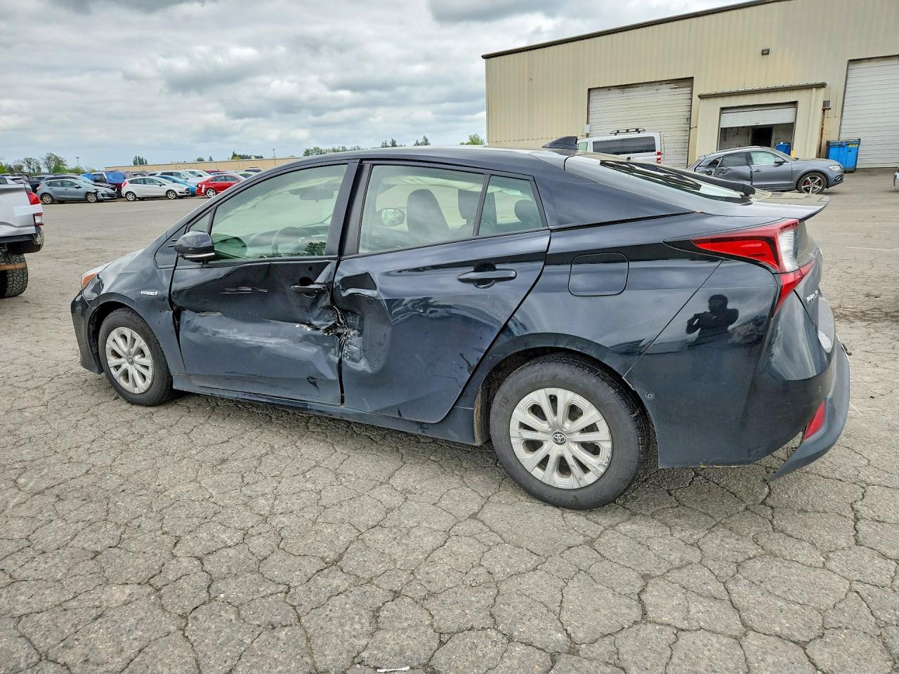 TOYOTA PRIUS 2019 — 3