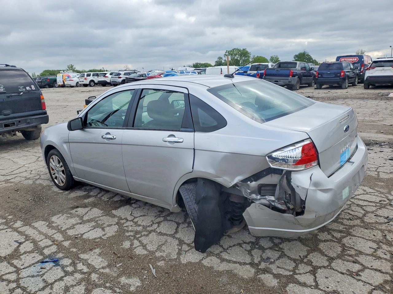 FORD FOCUS 2010 — 3
