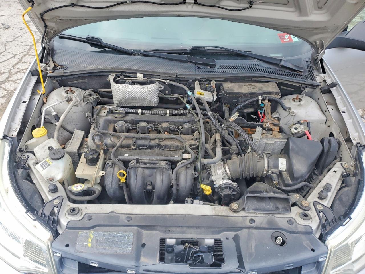 FORD FOCUS 2010 — 12