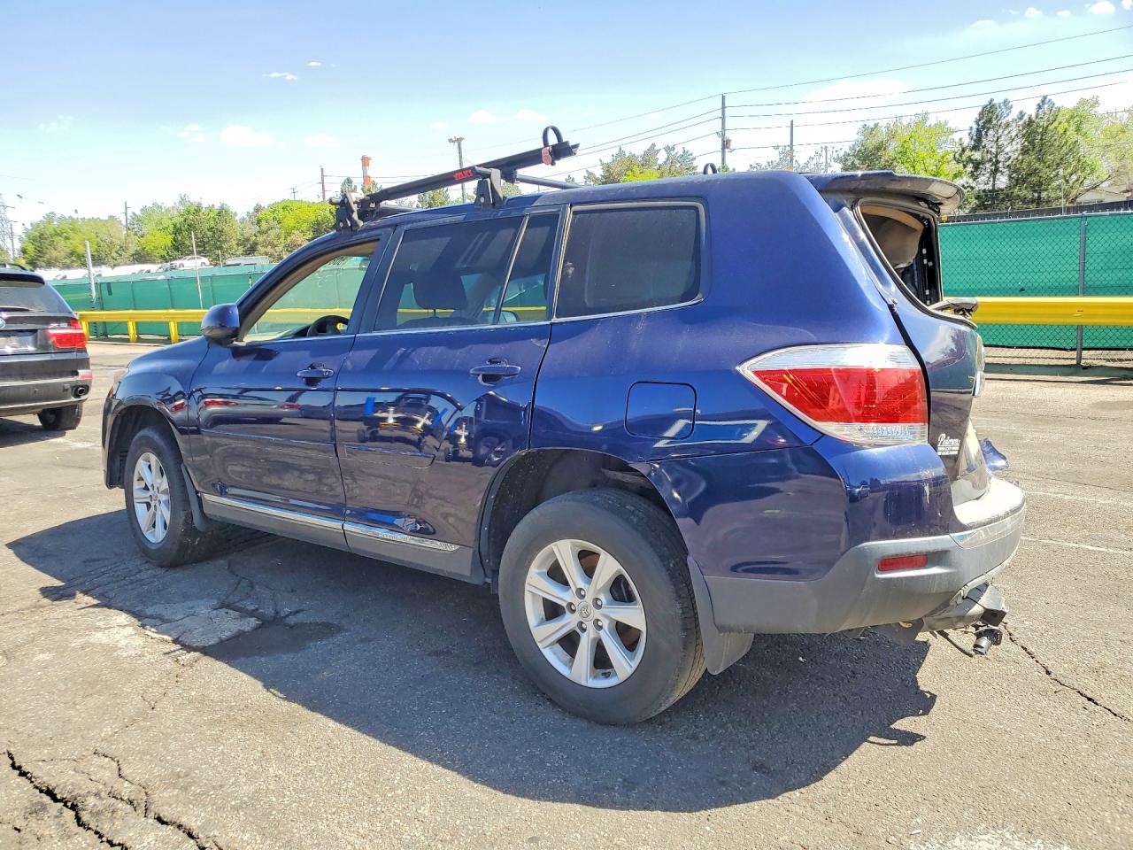 TOYOTA HIGHLANDER 2011 — 3