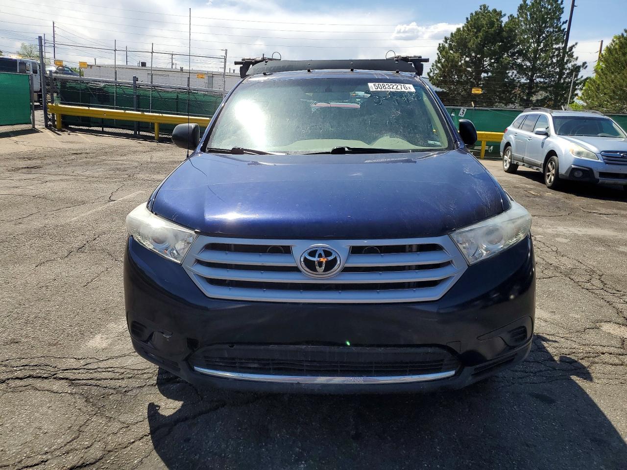 TOYOTA HIGHLANDER 2011 — 6