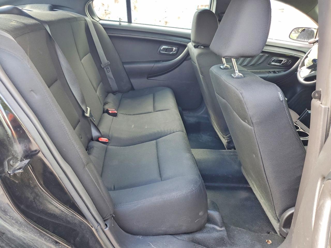 FORD TAURUS 2015 — 11