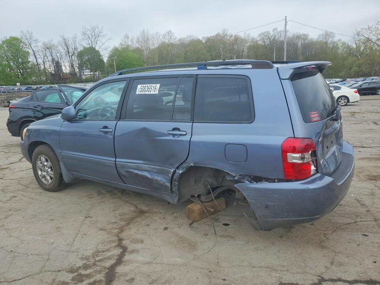 TOYOTA HIGHLANDER 2004 — 3