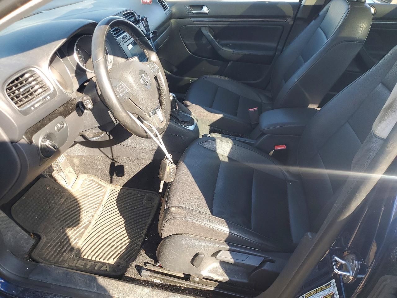 VOLKSWAGEN JETTA 2011 — 8