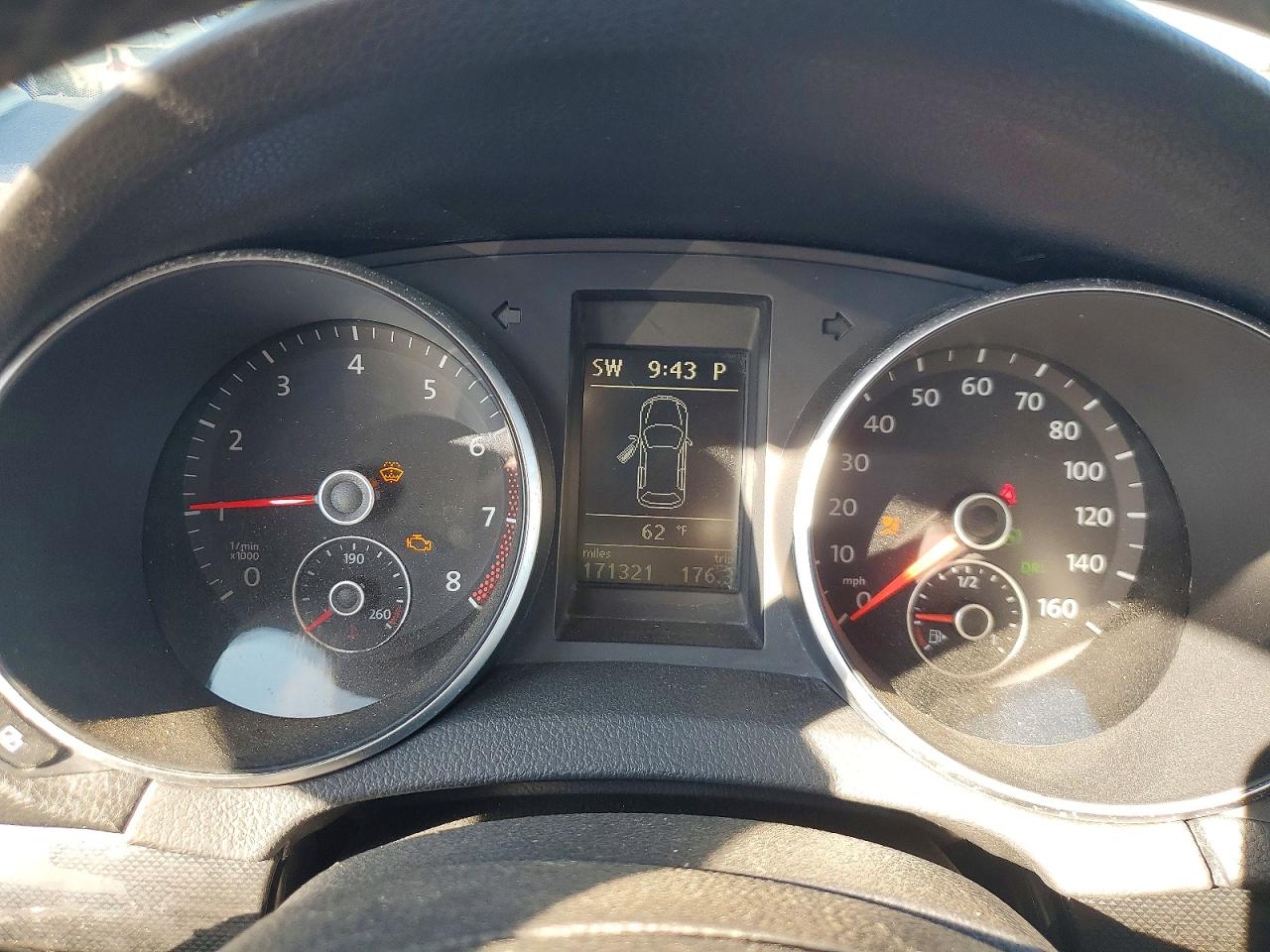 VOLKSWAGEN JETTA 2011 — 10