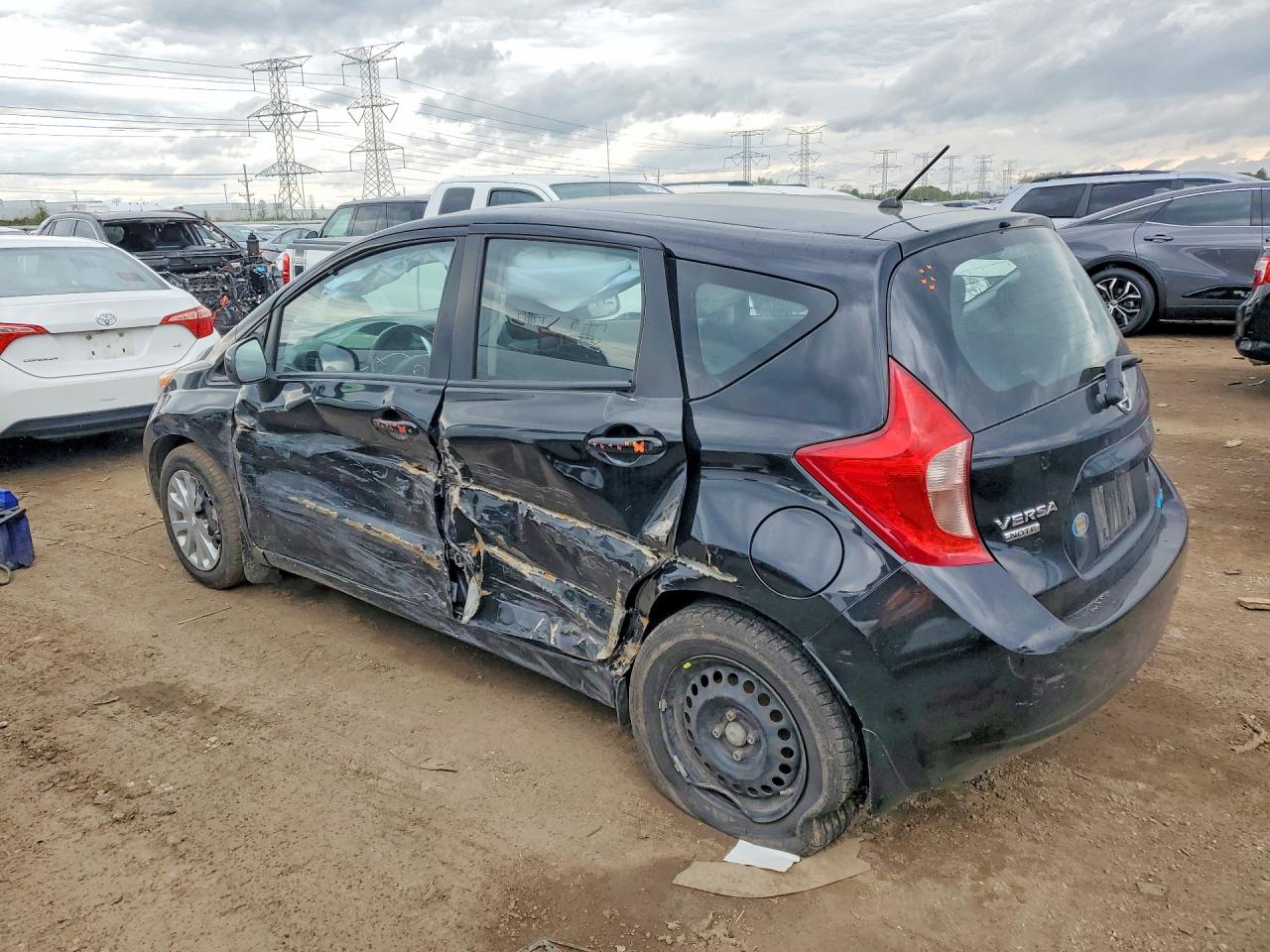NISSAN VERSA 2016 — 3