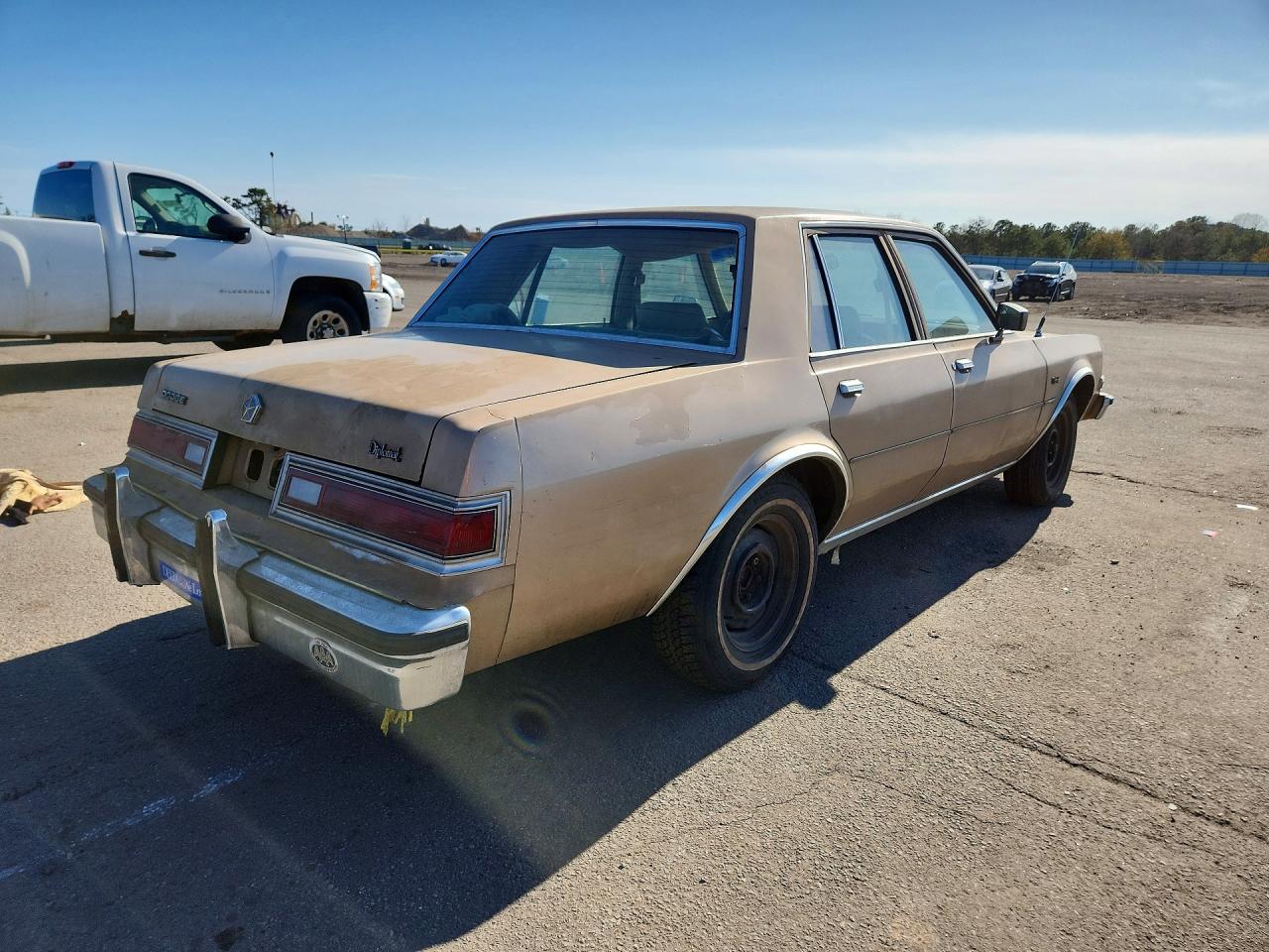 DODG DIPLOMAT 1983 — 4