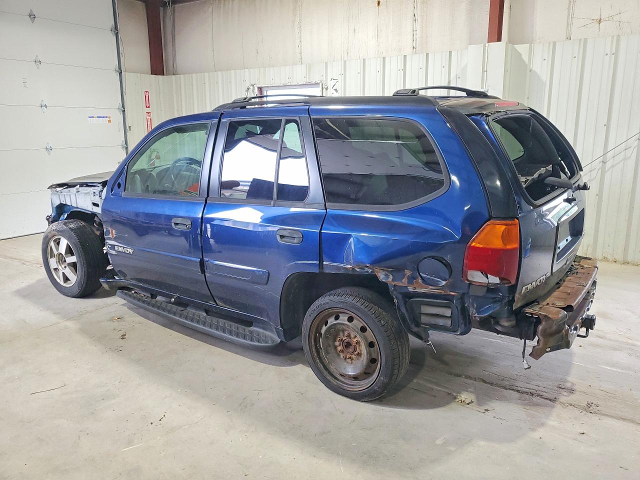 GMC ENVOY 2004 — 3
