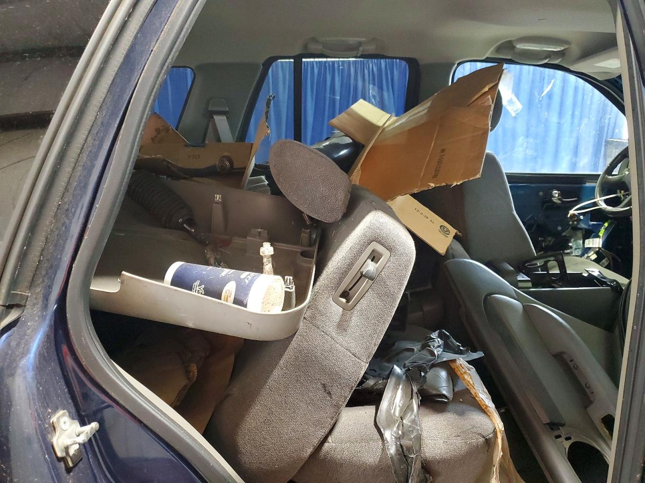 GMC ENVOY 2004 — 12