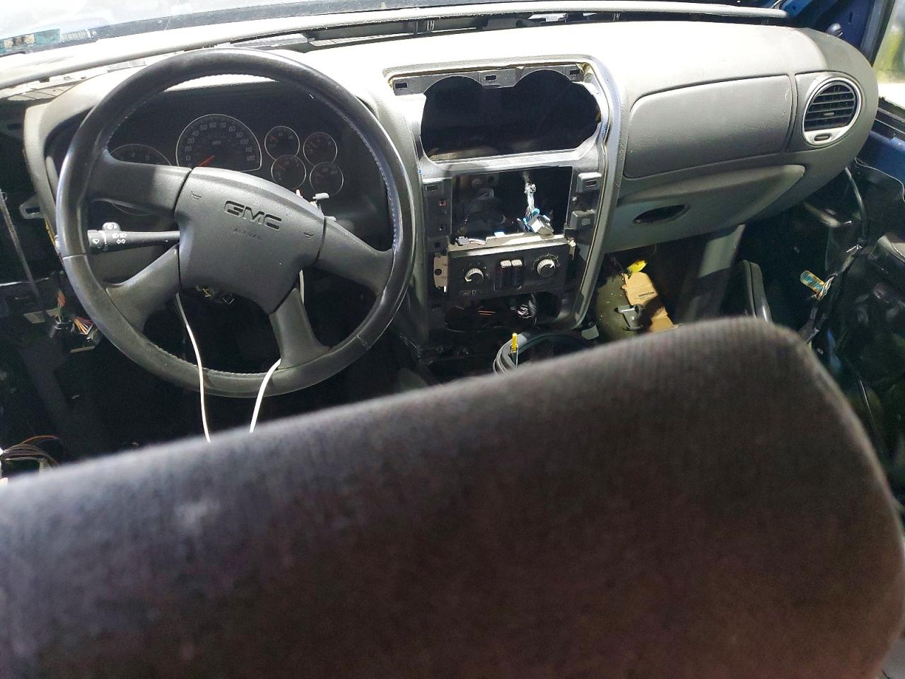 GMC ENVOY 2004 — 9