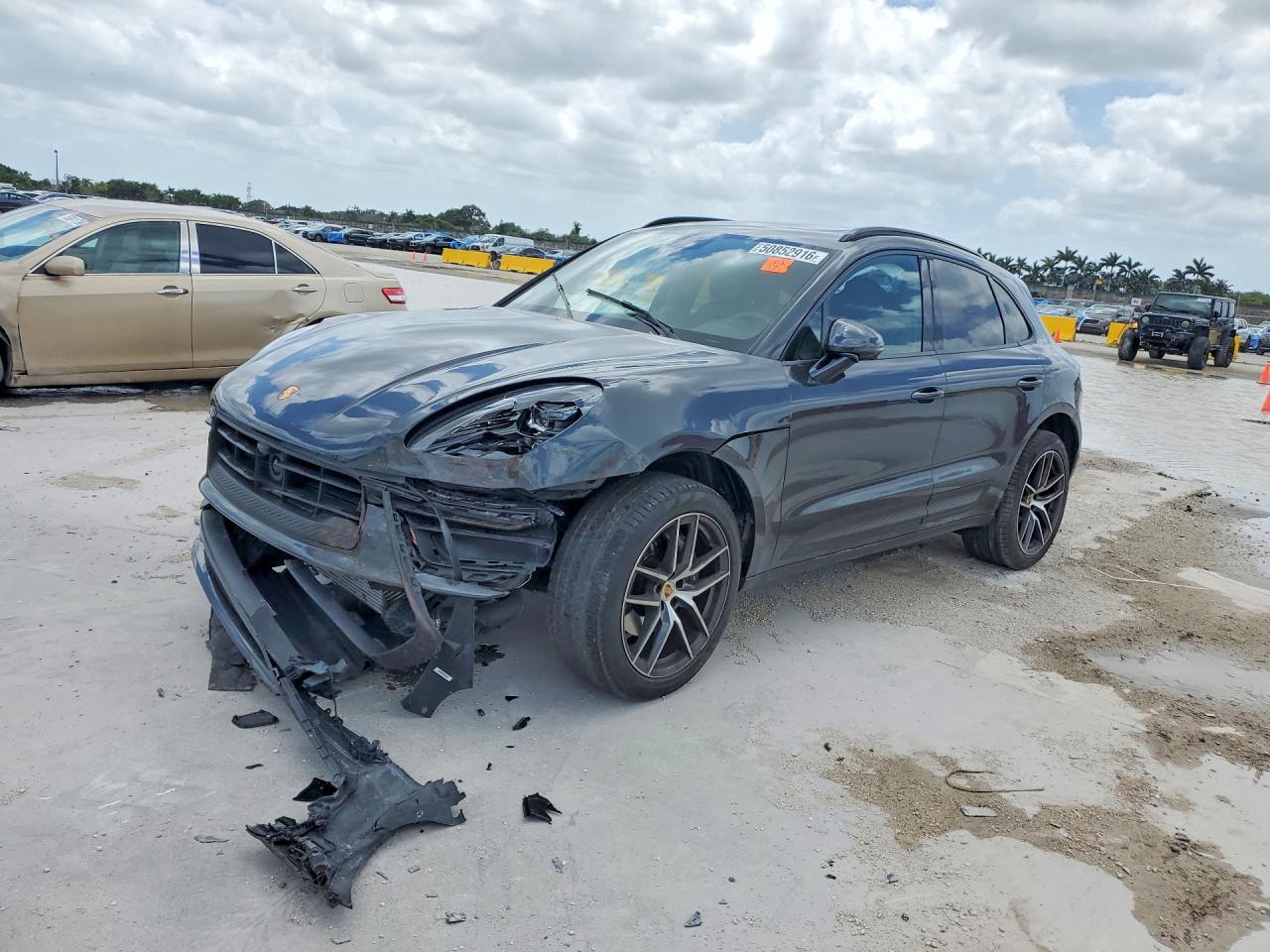 2024 PORSCHE MACAN BASE