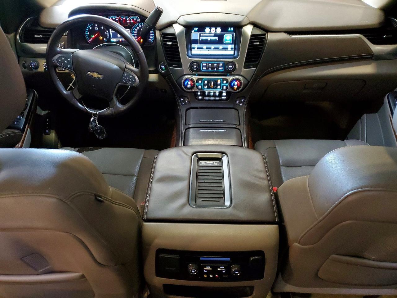 CHEVROLET SUBURBAN 2015 — 9