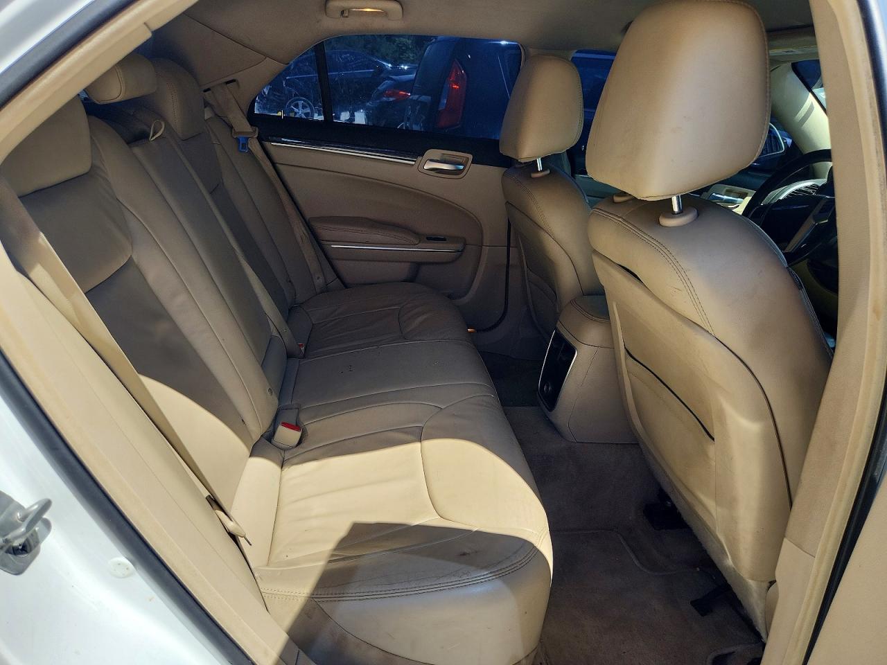 CHRYSLER 300 2014 — 11