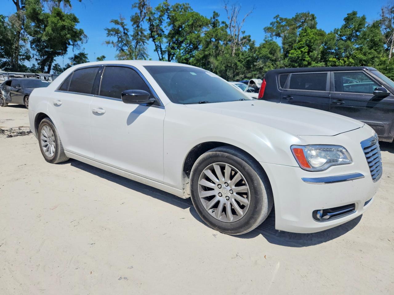 CHRYSLER 300 2014 — 5
