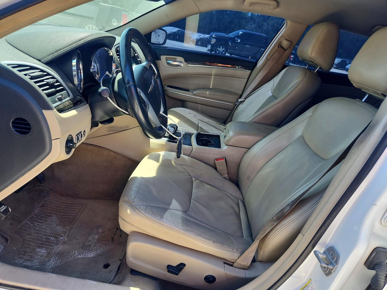 CHRYSLER 300 2014 — 8