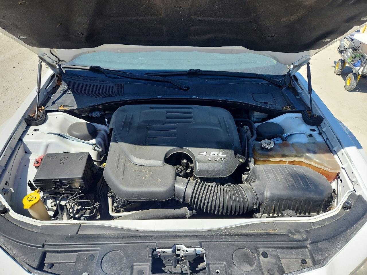 CHRYSLER 300 2014 — 12