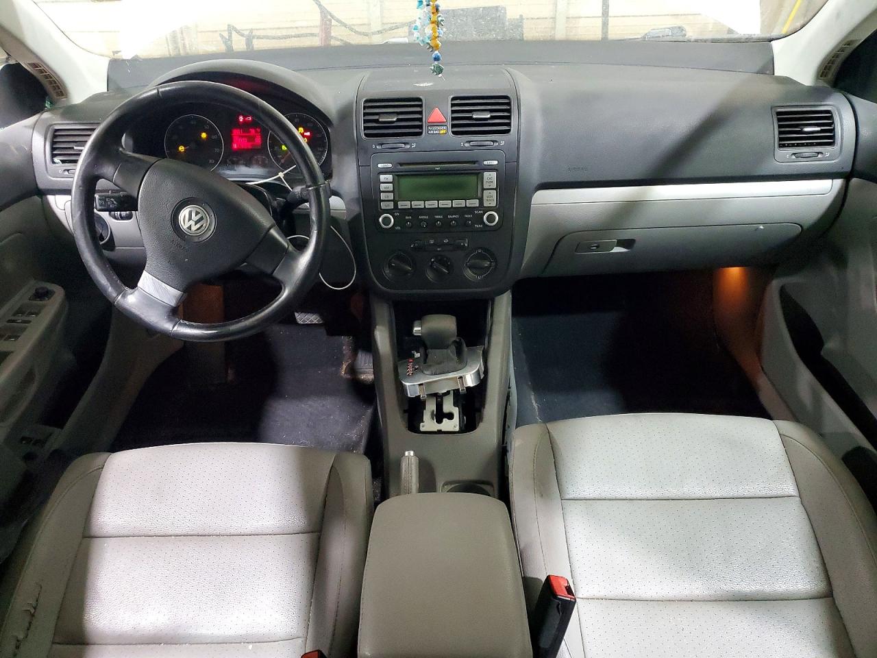 VOLKSWAGEN JETTA 2008 — 9