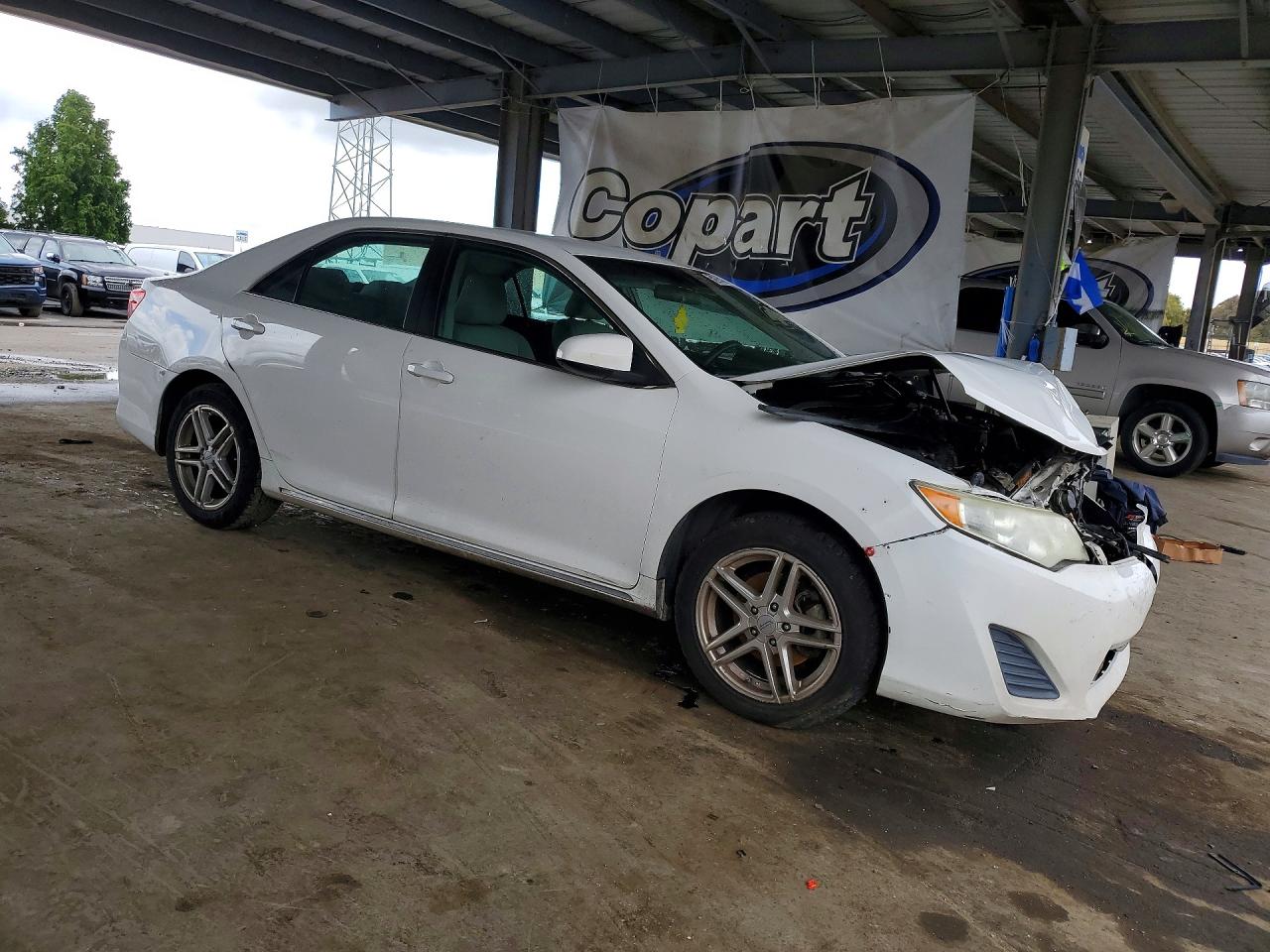 TOYOTA CAMRY 2013 — 5