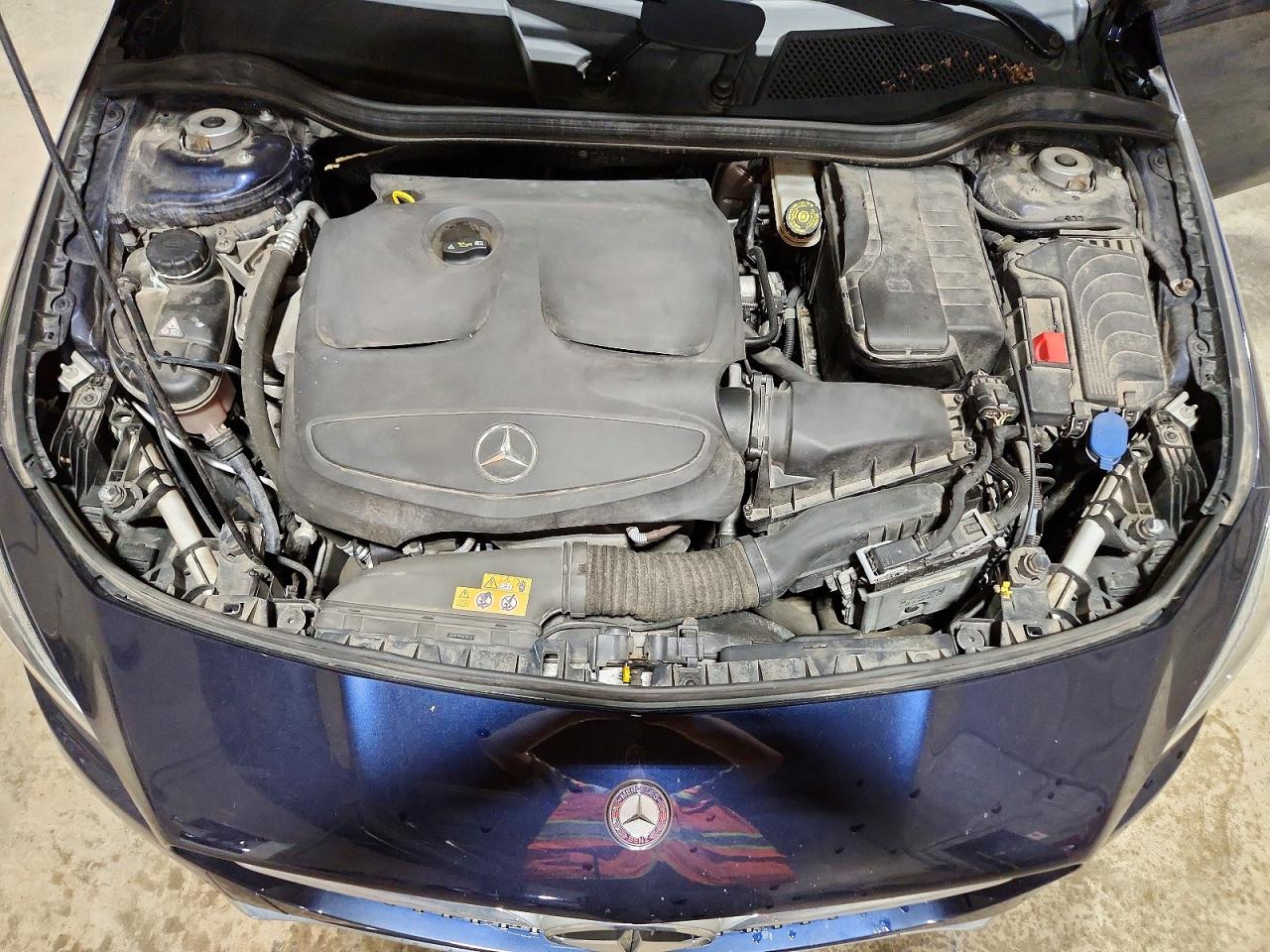 MERCEDES-BENZ CLA 2018 — 12