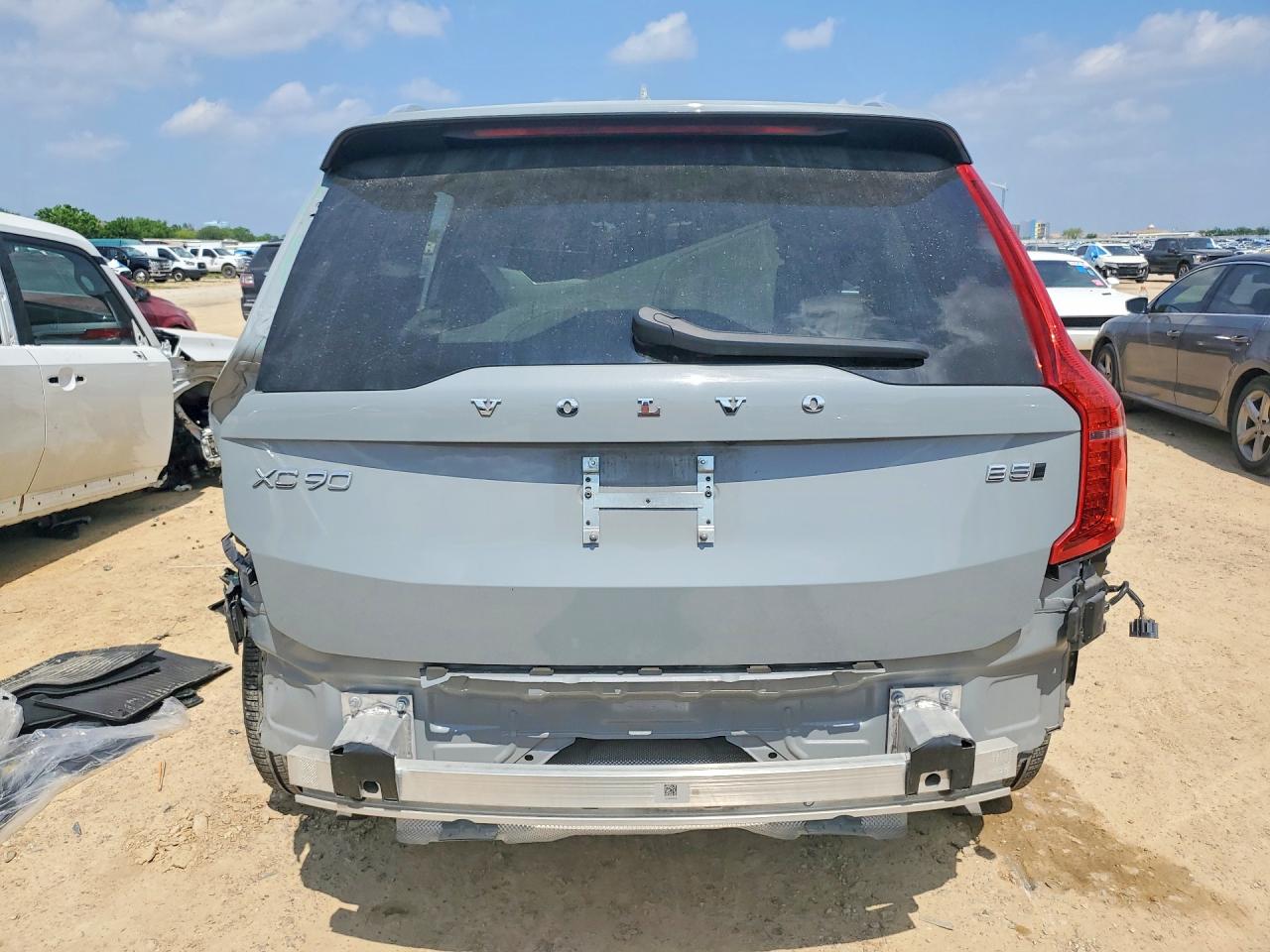 VOLVO XC90 2025 — 7