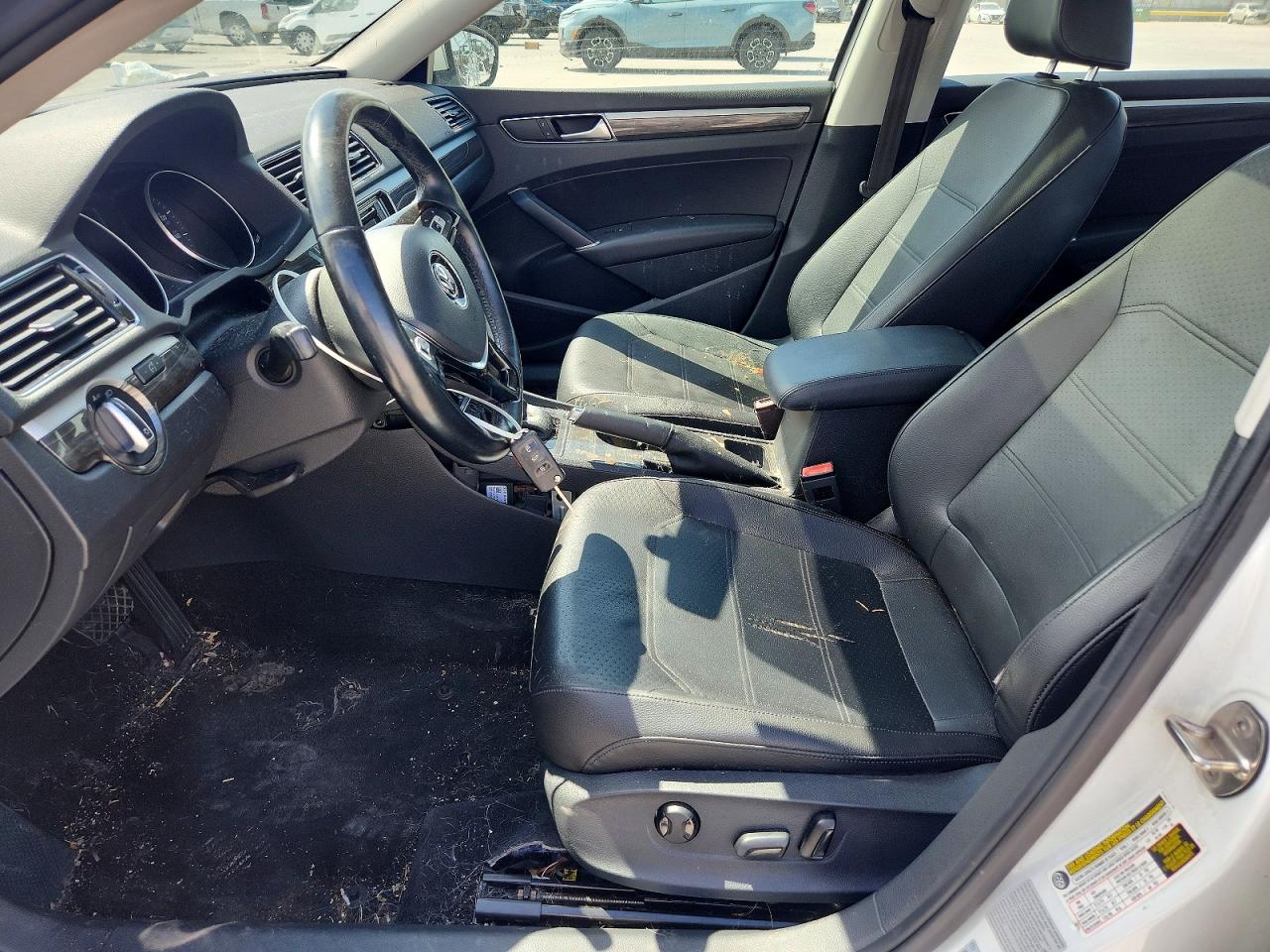 VOLKSWAGEN PASSAT 2016 — 8