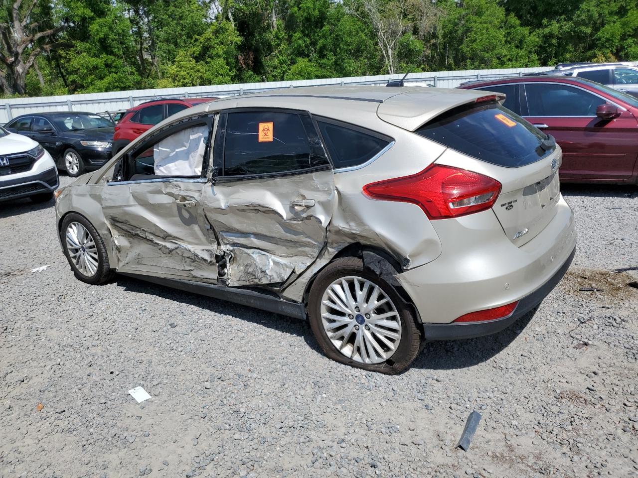FORD FOCUS 2018 — 3