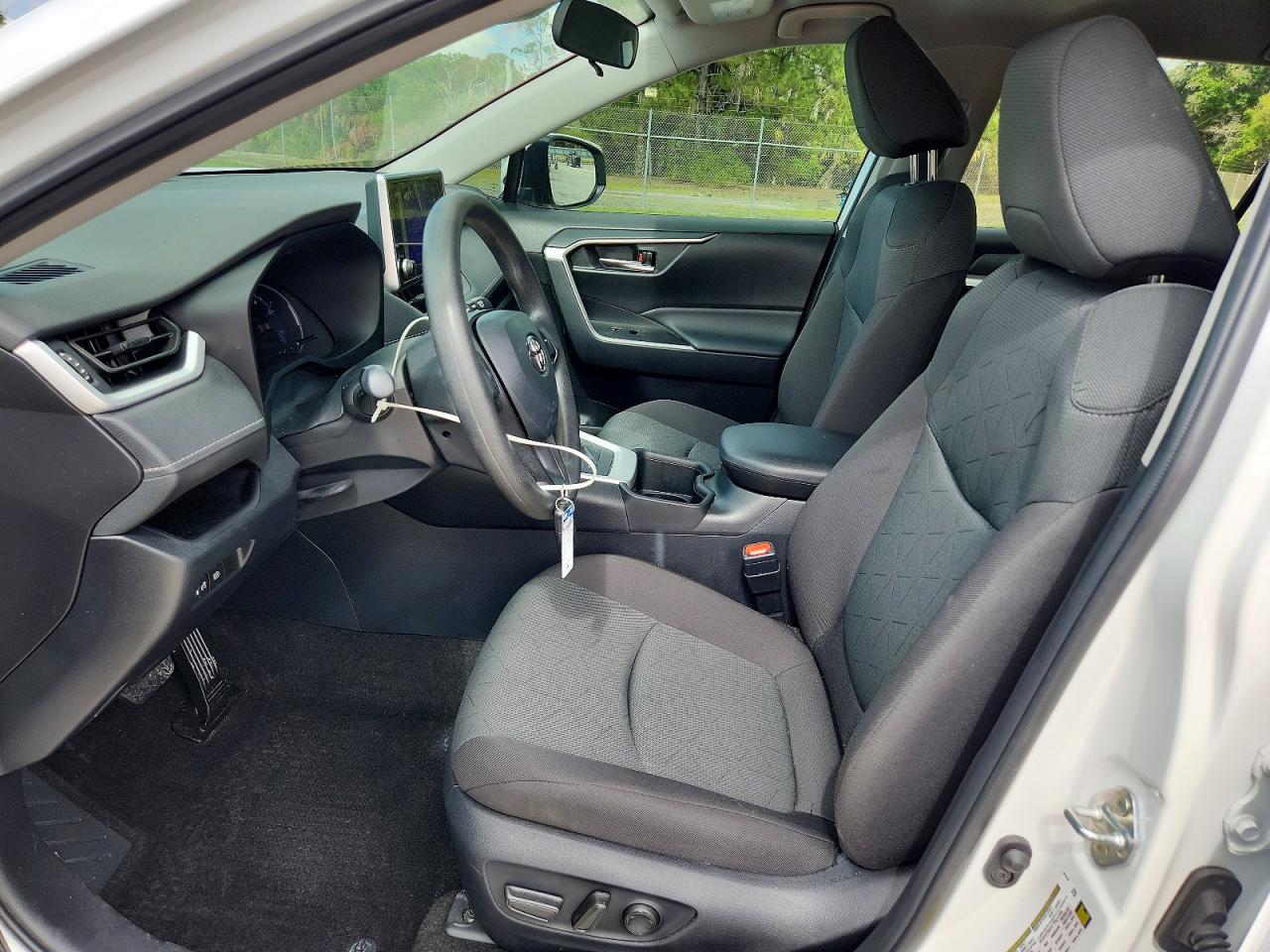 TOYOTA RAV4 HYBRID 2024 — 8