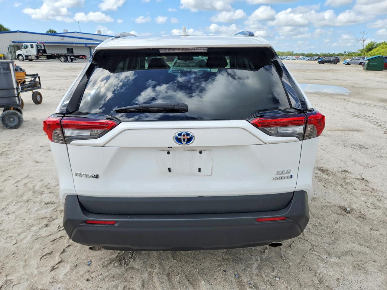 TOYOTA RAV4 HYBRID 2024 — 7