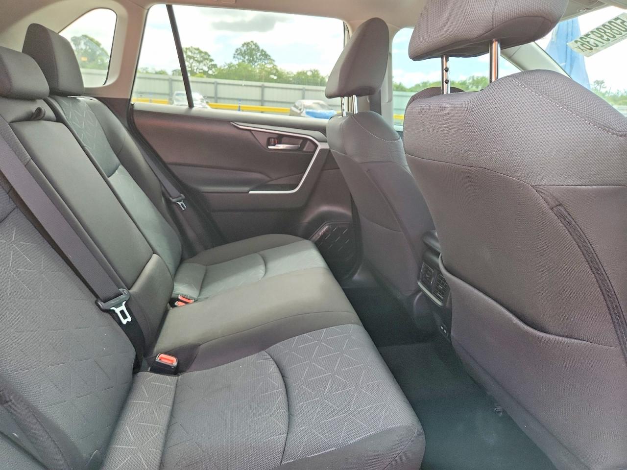 TOYOTA RAV4 HYBRID 2024 — 12