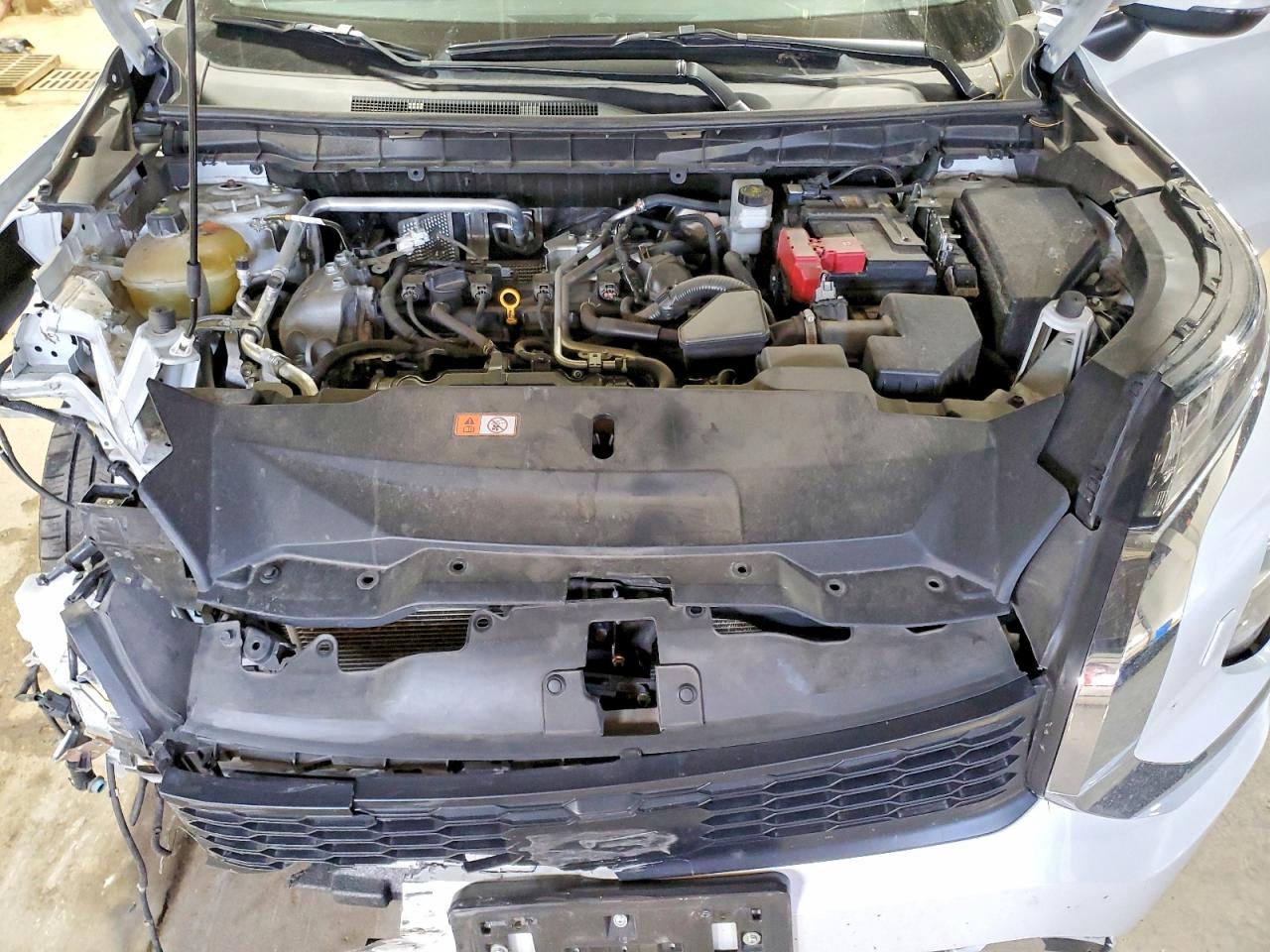 MITSUBISHI OUTLANDER 2023 — 13