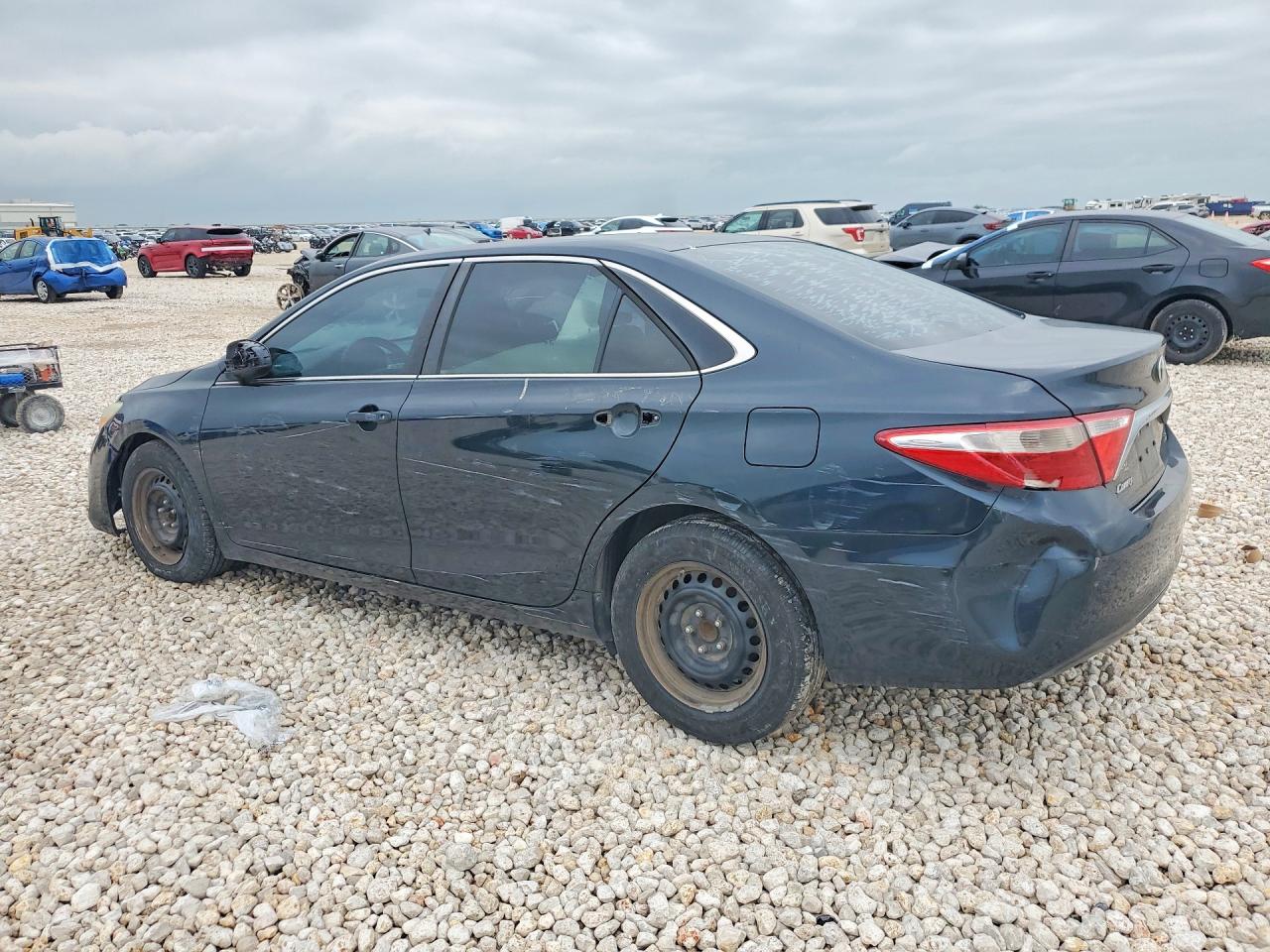 TOYOTA CAMRY 2015 — 3