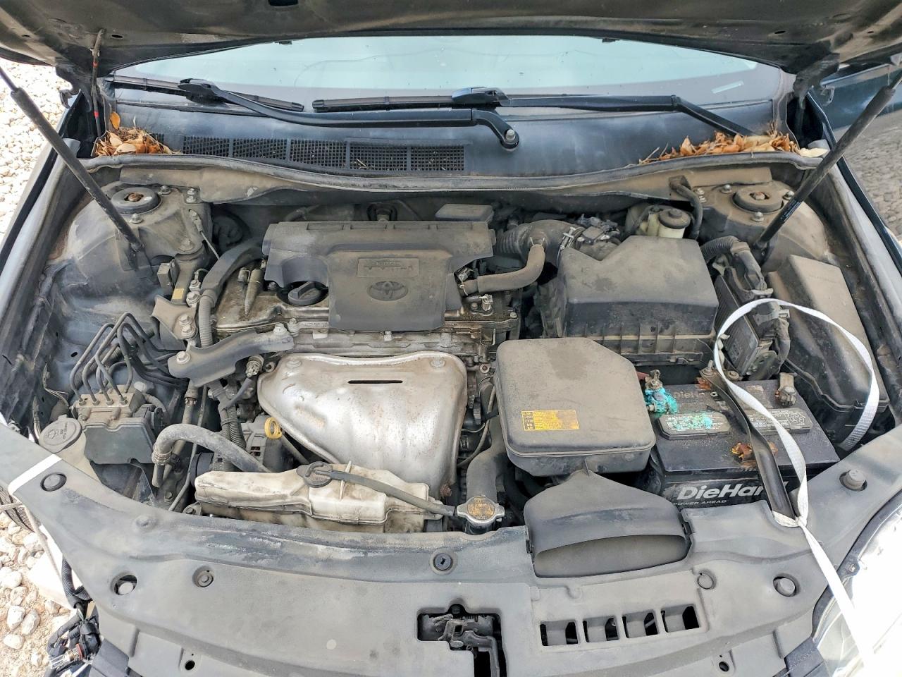 TOYOTA CAMRY 2015 — 12