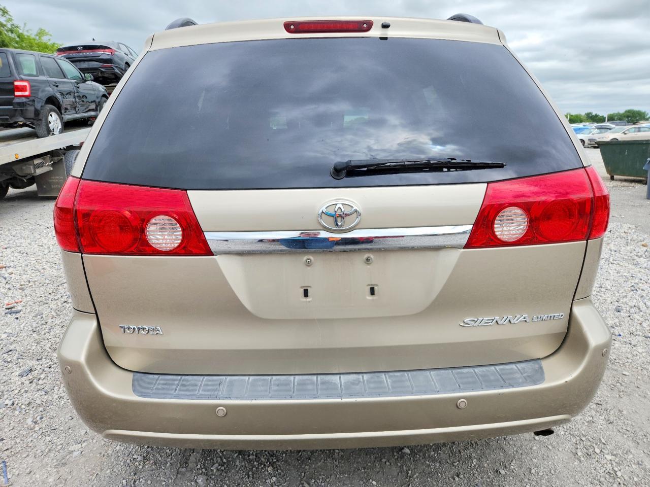 TOYOTA SIENNA 2008 — 7