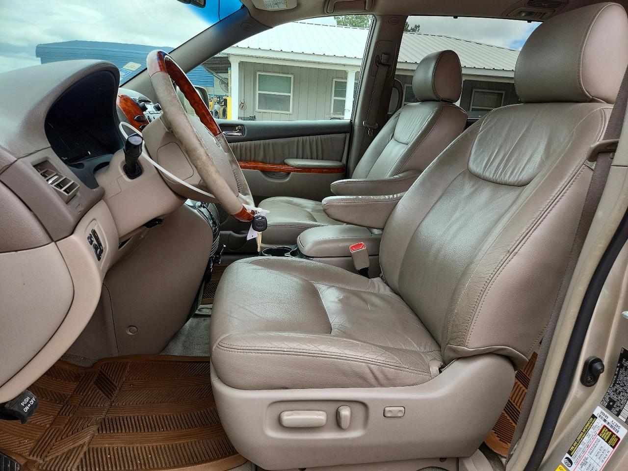 TOYOTA SIENNA 2008 — 8