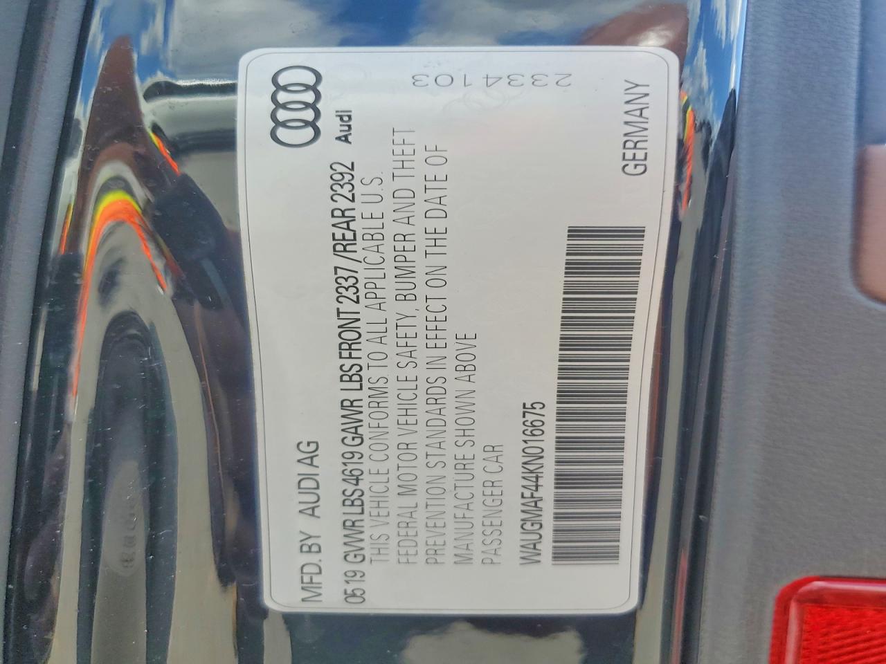 AUDI A4 2019 — 13