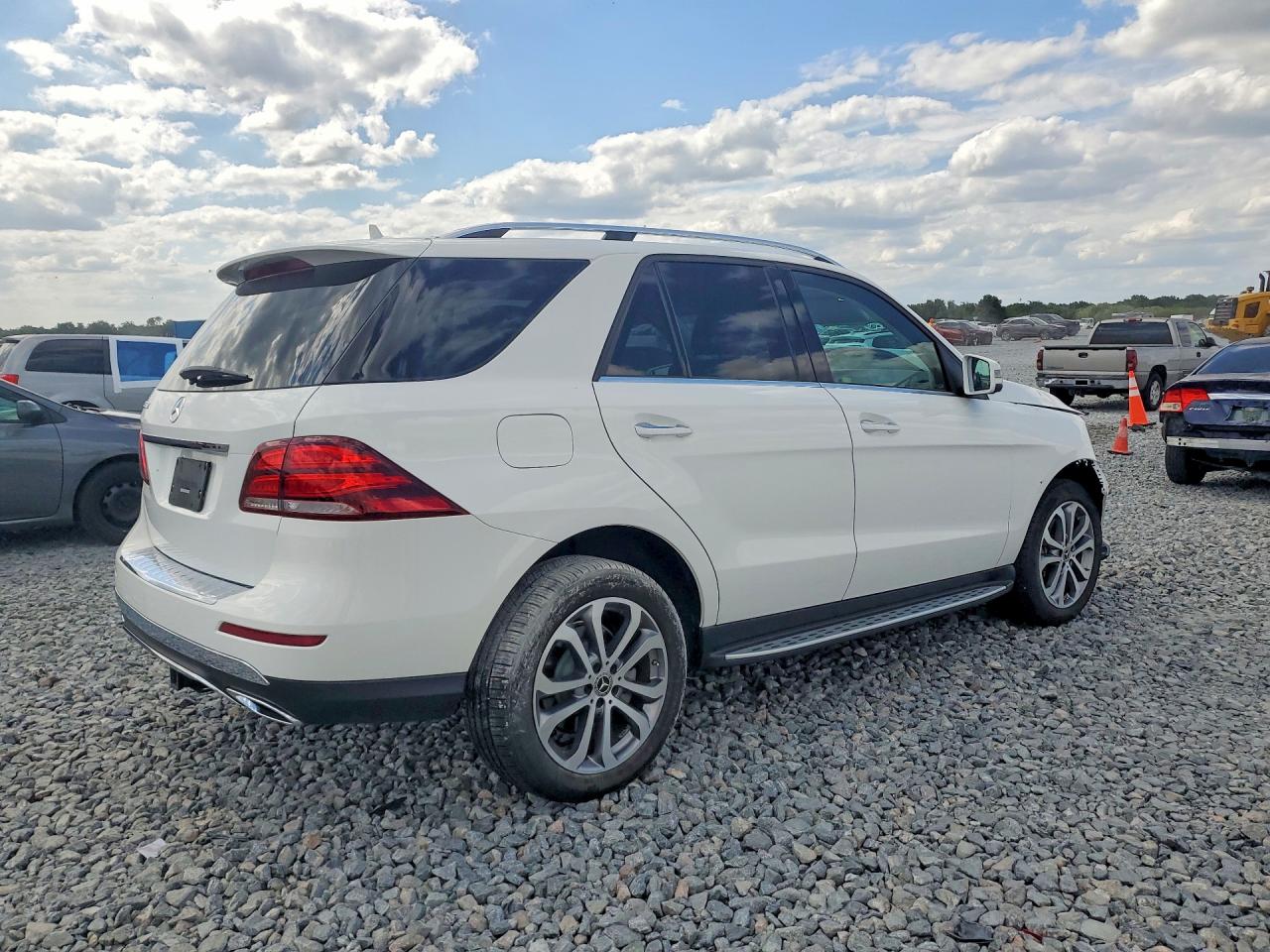 MERCEDES-BENZ GLE 2018 — 4