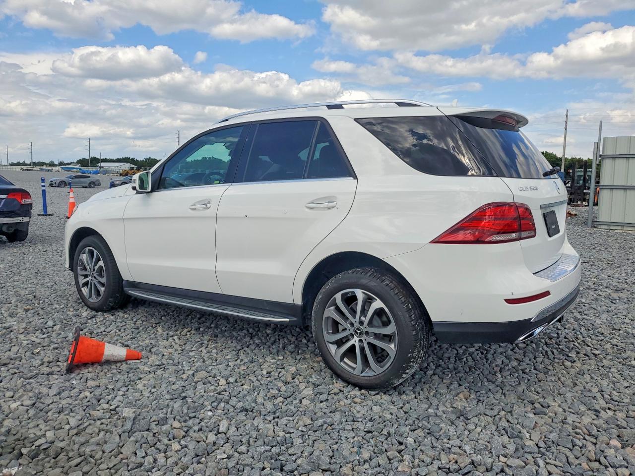 MERCEDES-BENZ GLE 2018 — 3