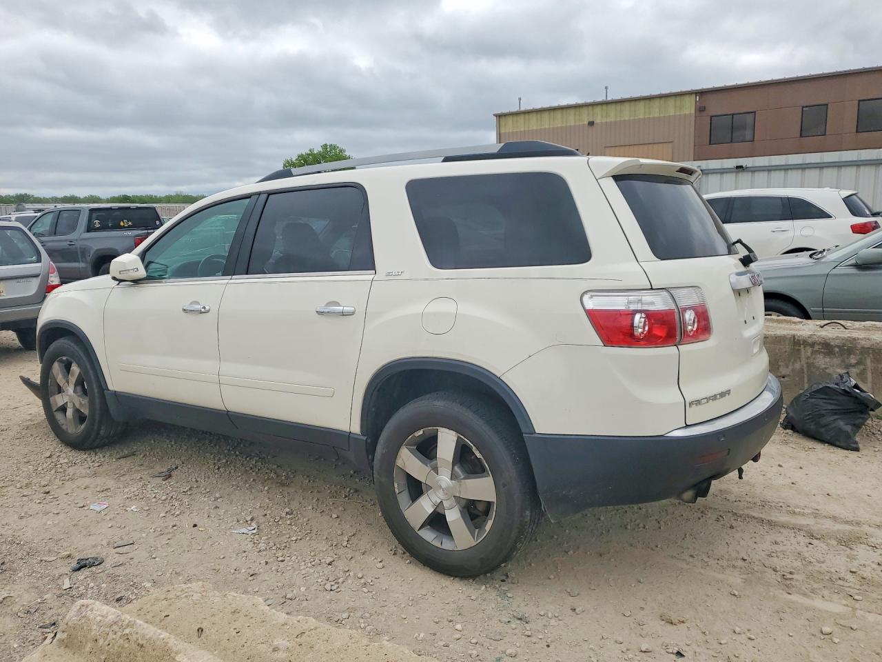 GMC ACADIA 2011 — 3