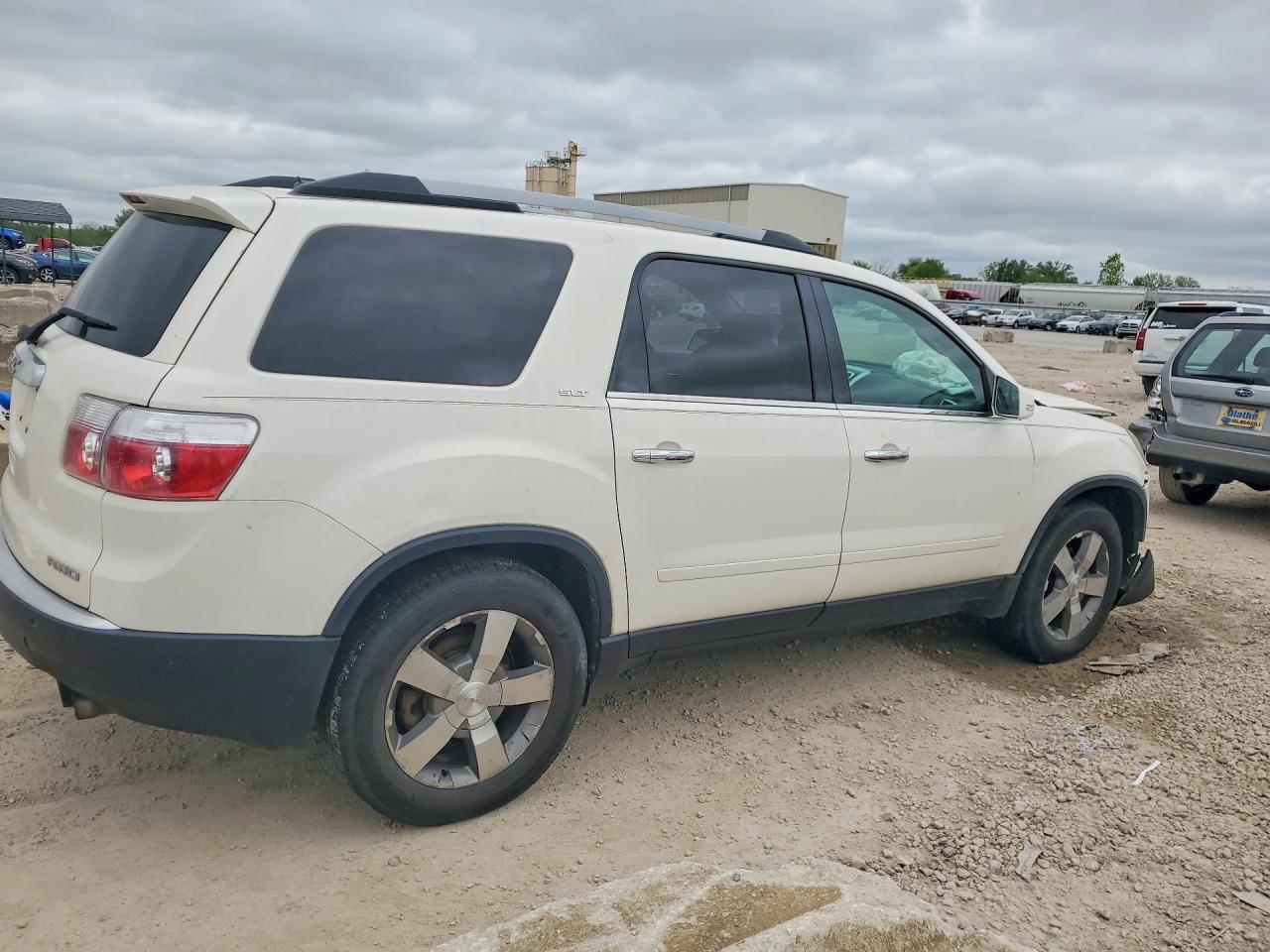 GMC ACADIA 2011 — 4