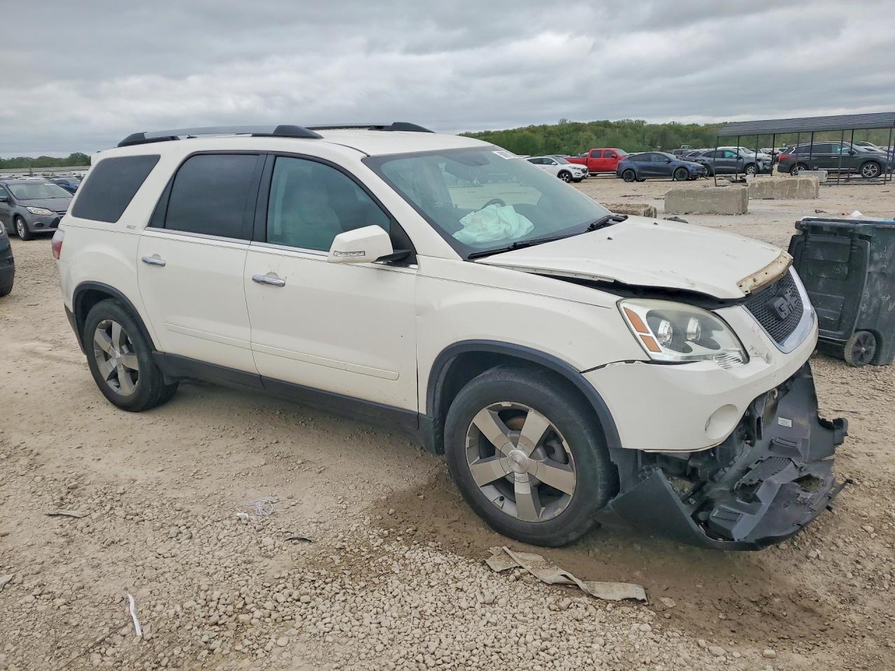 GMC ACADIA 2011 — 5